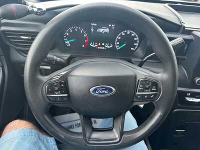 2021 Ford Explorer, $8999. Photo 5
