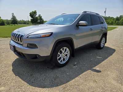 2017 Jeep Cherokee, $8495. Photo 2