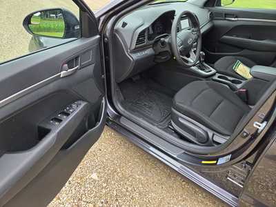 2020 Hyundai Elantra, $9395. Photo 8