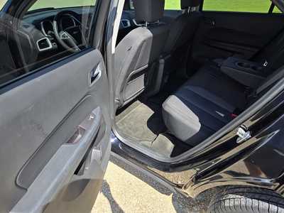 2017 Chevrolet Equinox, $6895. Photo 9