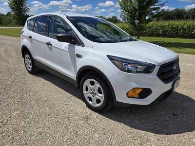 2019 Ford Escape, $10895. Photo 4