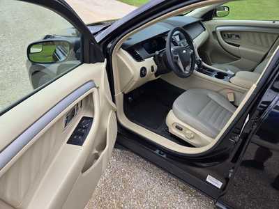 2016 Ford Taurus, $9895. Photo 8
