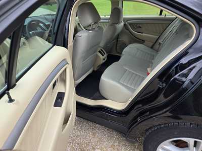 2016 Ford Taurus, $9895. Photo 9