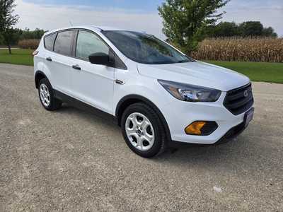 2019 Ford Escape, $10895. Photo 4