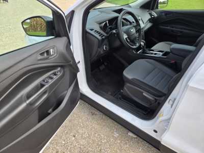2019 Ford Escape, $10895. Photo 8