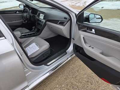 2015 Hyundai Sonata, $8795. Photo 10