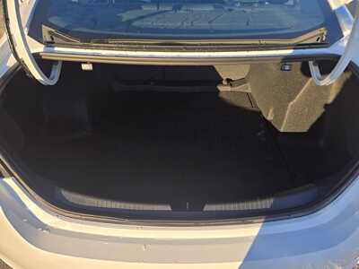 2021 Chevrolet Malibu, $13895. Photo 12