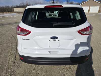 2016 Ford Escape, $7895. Photo 6