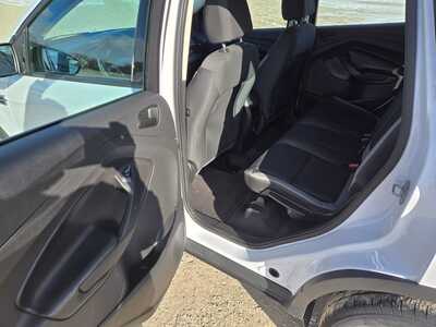 2016 Ford Escape, $7895. Photo 9