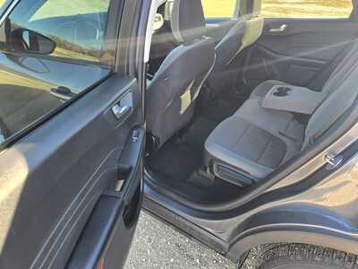 2021 Ford Escape, $13395. Photo 9