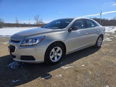 2014 Chevrolet Malibu, $7695. Photo 2