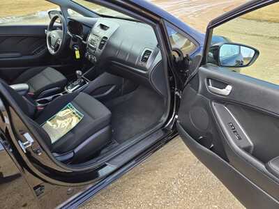 2017 Kia Forte, $8395. Photo 10