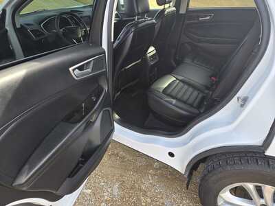 2020 Ford Edge, $13295. Photo 9