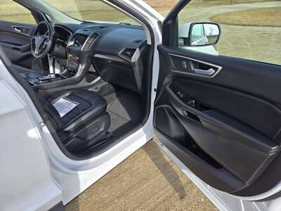2020 Ford Edge, $13295. Photo 10