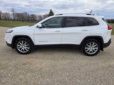 2018 Jeep Cherokee, $9895. Photo 1