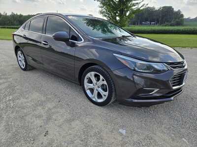2017 Chevrolet Cruze, $10495. Photo 4