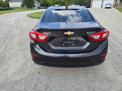 2017 Chevrolet Cruze, $10495. Photo 6