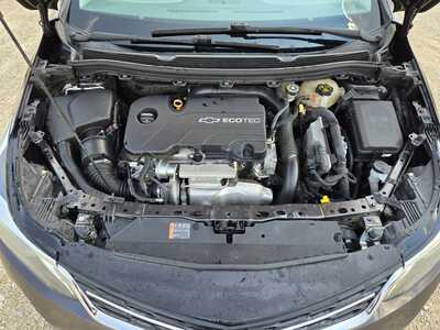 2017 Chevrolet Cruze, $10495. Photo 7