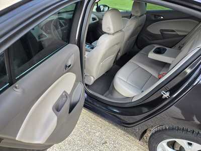 2017 Chevrolet Cruze, $10495. Photo 9
