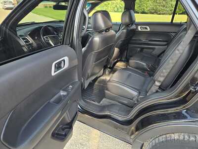2015 Ford Explorer, $8795. Photo 9