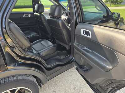 2015 Ford Explorer, $8795. Photo 11