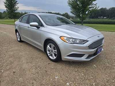 2018 Ford Fusion, $12795. Photo 4