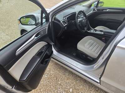 2018 Ford Fusion, $12795. Photo 8