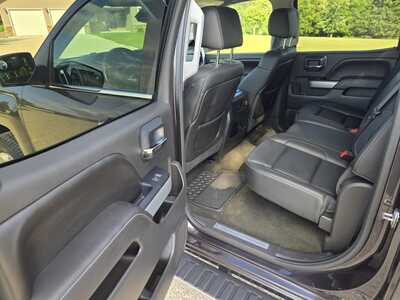 2015 Chevrolet 1500 Crew Cab, $15595. Photo 9
