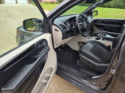 2019 Dodge Caravan, Grand, $7495. Photo 8