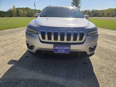 2019 Jeep Cherokee, $14395. Photo 3