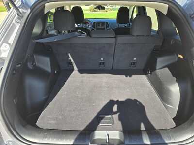 2019 Jeep Cherokee, $14395. Photo 12