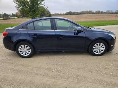 2011 Chevrolet Cruze, $4195. Photo 5