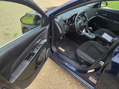 2011 Chevrolet Cruze, $4195. Photo 8