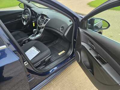 2011 Chevrolet Cruze, $4195. Photo 10