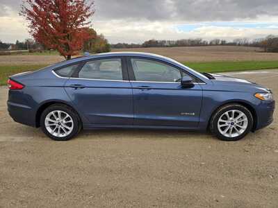 2019 Ford Fusion, $13395. Photo 5