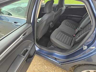 2019 Ford Fusion, $13395. Photo 9
