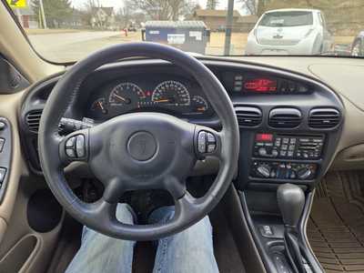2001 Pontiac Grand Prix, $6995. Photo 9
