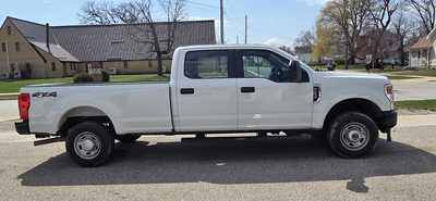 2020 Ford F250 Crew Cab, $28500. Photo 2