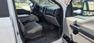 2020 Ford F250 Crew Cab, $28500. Photo 7