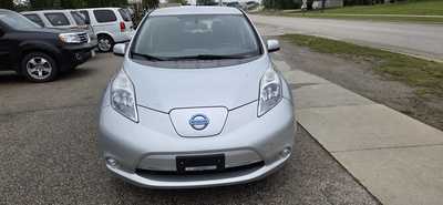 2015 Nissan Leaf, $4495. Photo 3