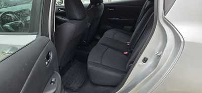 2015 Nissan Leaf, $4495. Photo 6