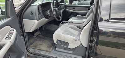 2001 Chevrolet Suburban, $3995. Photo 5