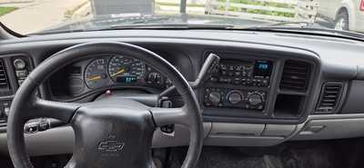 2001 Chevrolet Suburban, $3995. Photo 10