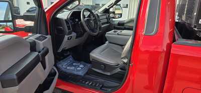 2017 Ford F350 Reg Cab, $27500. Photo 6