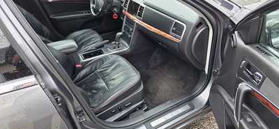 2010 Lincoln MKZ, $5950. Photo 7