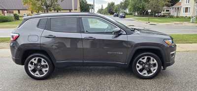 2018 Jeep Compass, $15995. Photo 2