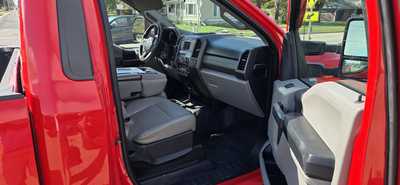 2017 Ford F350 Reg Cab, $24500. Photo 7