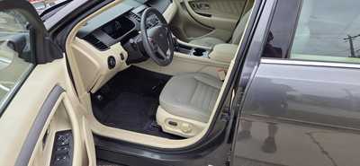 2015 Ford Taurus, $8495. Photo 5