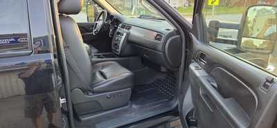 2014 Chevrolet 3500 Crew Cab, $24995. Photo 7