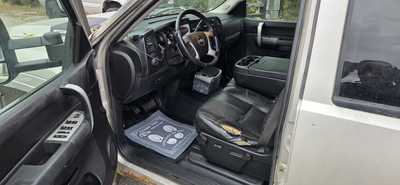 2007 Chevrolet 2500 Crew Cab, $3995. Photo 4